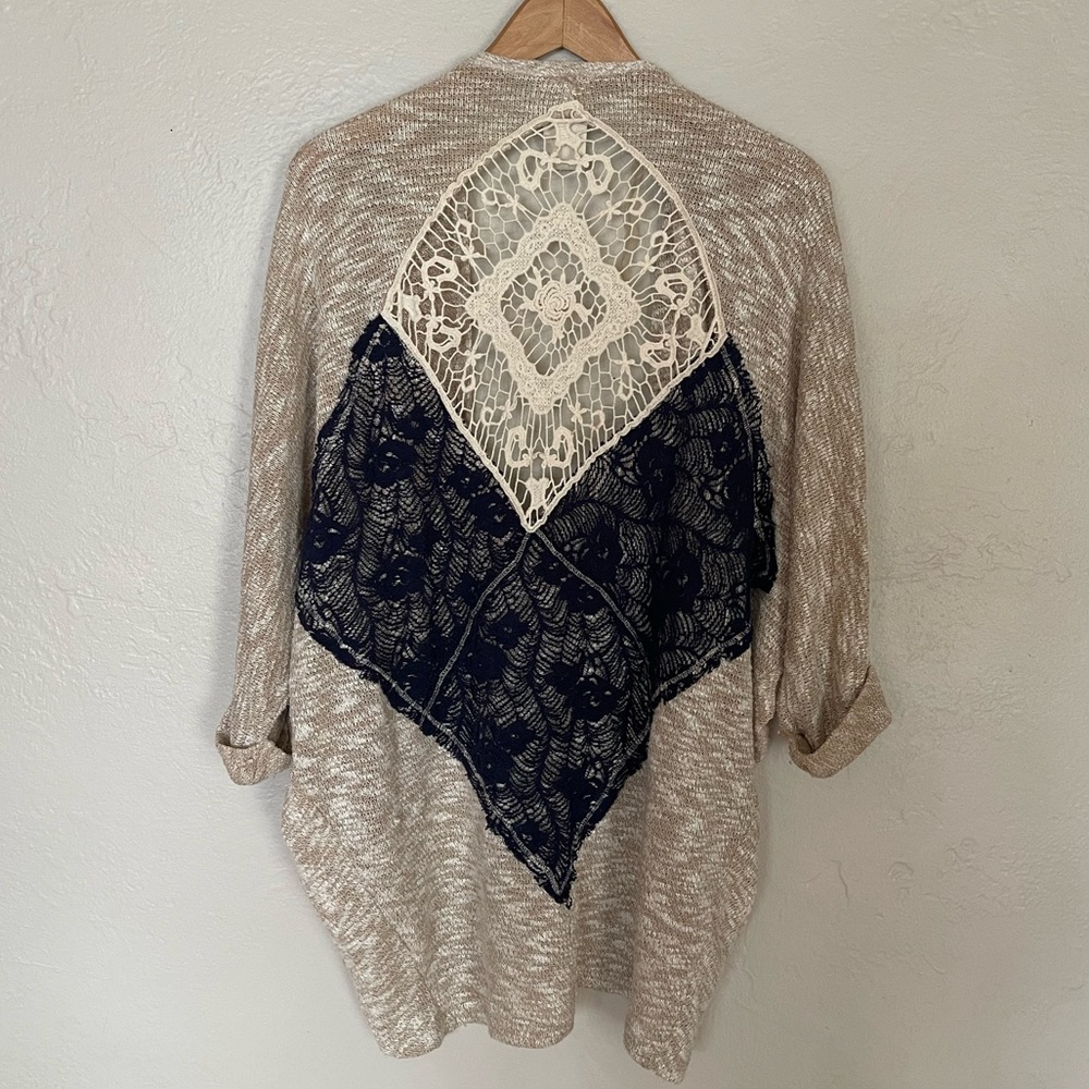 Crocheted Shawl by Blu Pepper, excellent condition! Short sleeved, lace detail